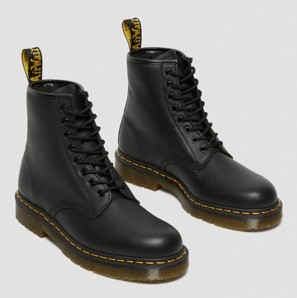 ⭐❄️ Dr Martens 1460 anti slippery boots ❄️⭐